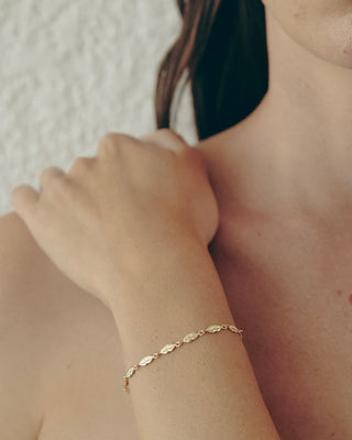 THE LIP SUTRA BRACELET